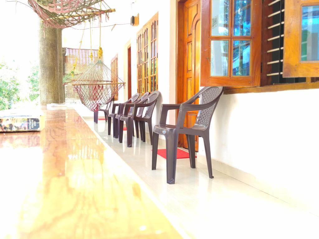 Kaithakuzhi Home Stay Varkala Extérieur photo